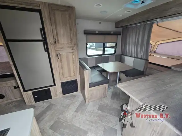 2021 Palomino SolAire 185X - Photo 10