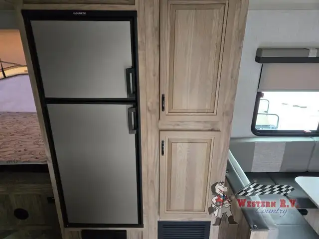 2021 Palomino SolAire 185X - Photo 17