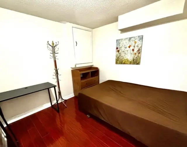 Basement Rental - Photo 4