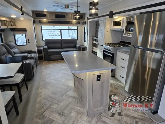 2024 Palomino Puma Destination 38RLQ - Photo 9