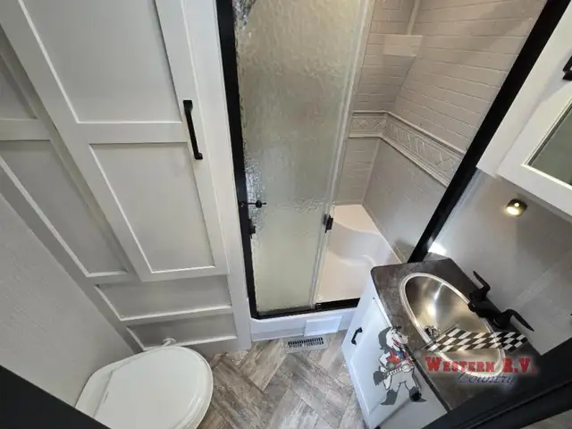 2024 Palomino Puma Destination 38RLQ - Photo 20