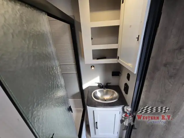 2024 Palomino Puma Destination 38RLQ - Photo 21