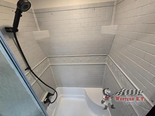 2024 Palomino Puma Destination 38RLQ - Photo 23