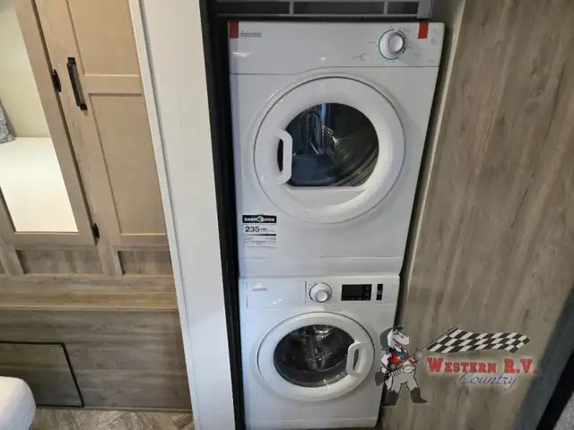 2024 Palomino Puma Destination 38RLQ - Photo 27