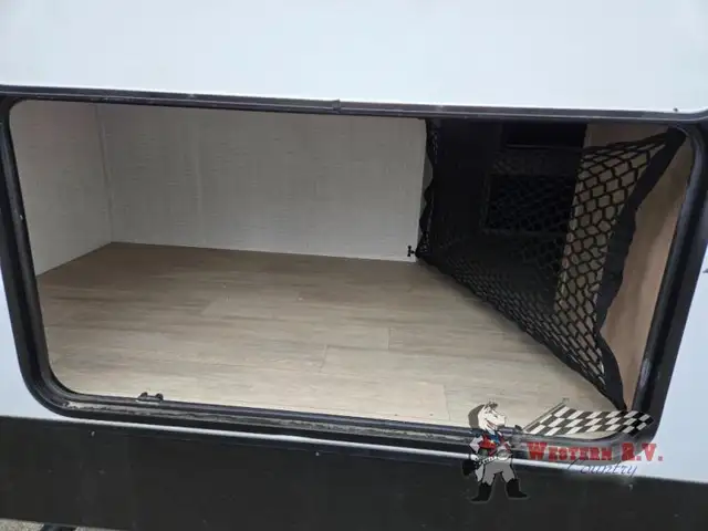 2025 Palomino SolAire 2085BHS - Photo 4