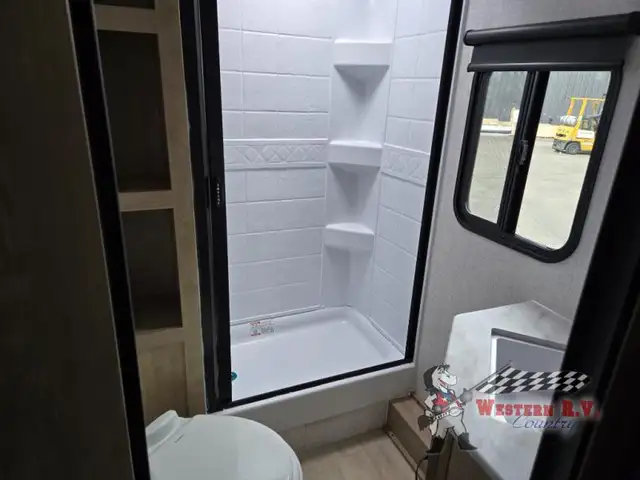 2025 Palomino SolAire 2085BHS - Photo 12