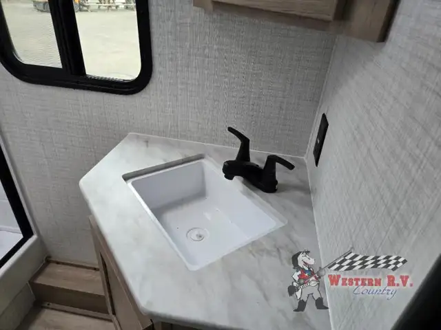 2025 Palomino SolAire 2085BHS - Photo 14