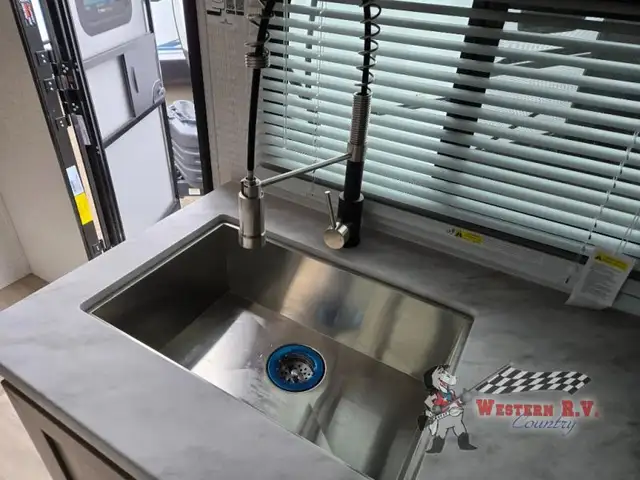 2025 Palomino SolAire 2085BHS - Photo 18