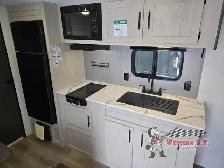 2026 Shasta RVs Compact 18FQ - Photo 6