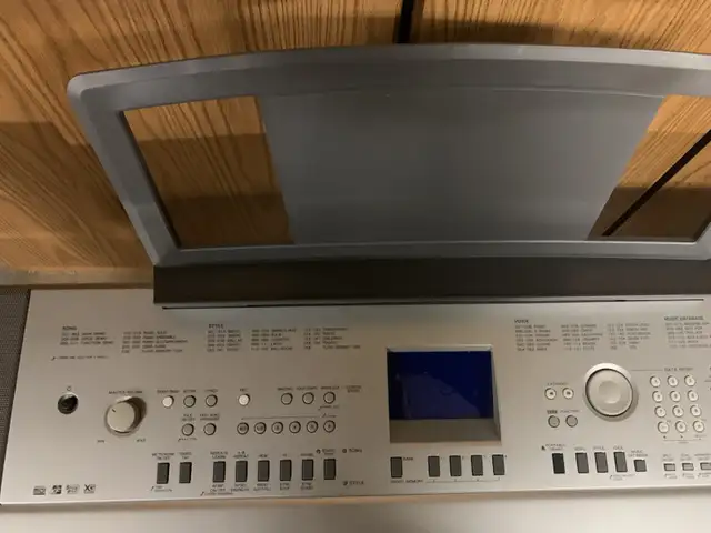 Yamaha dgx-640 digital piano - Photo 2