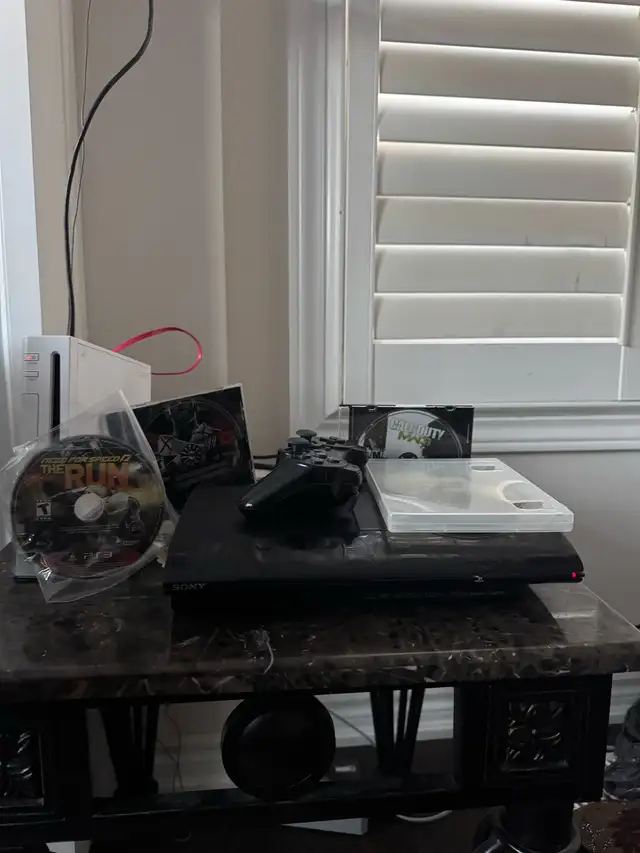 PS3 Super Slim w/games