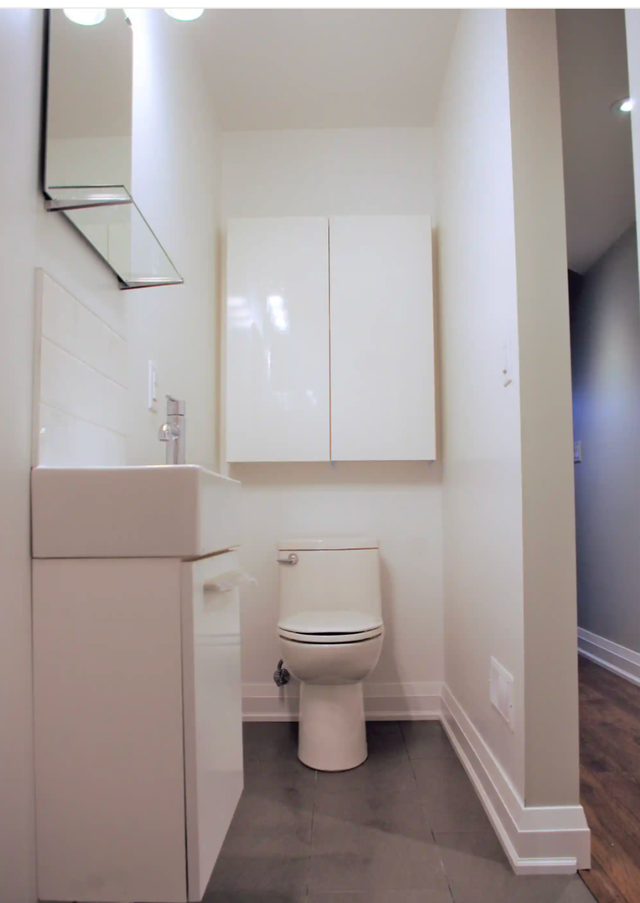 One bedroom basement apartment in the Junction - Photo 5
