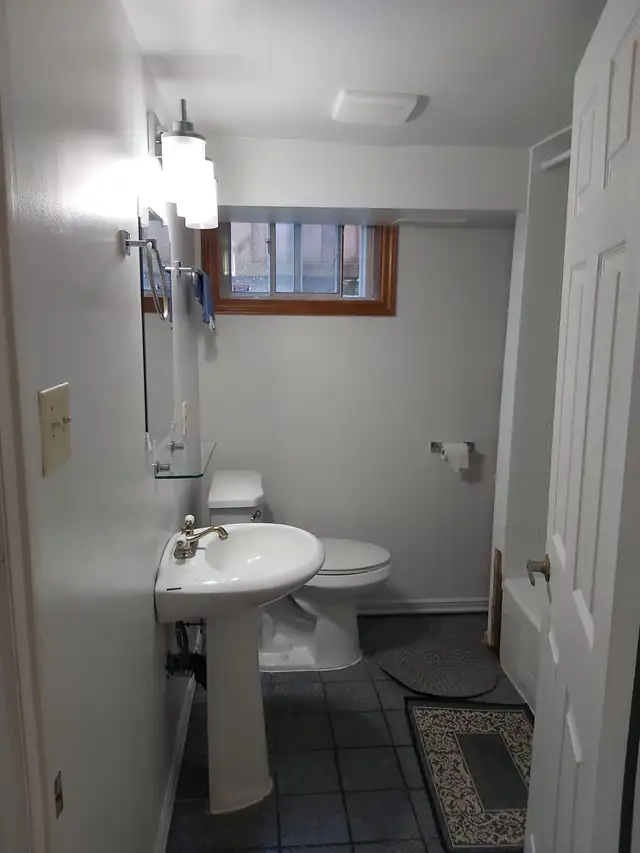 Private room for rent - Photo 6