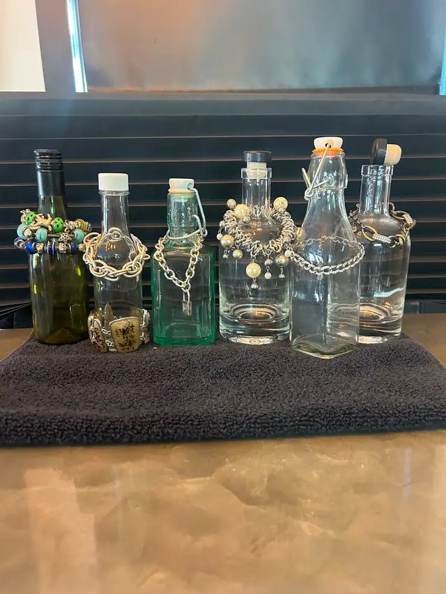 Costume Jewelry - Photo 4