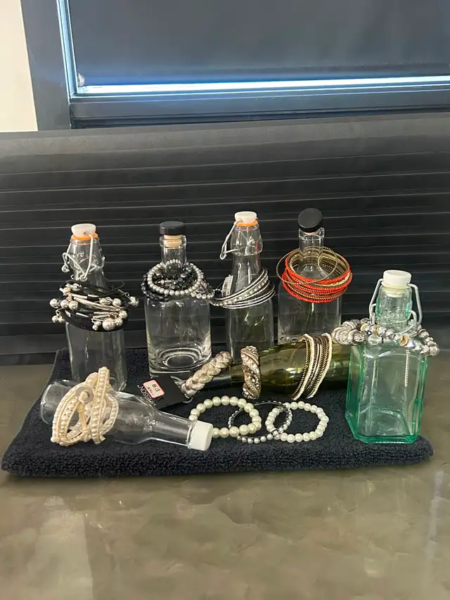 Costume Jewelry - Photo 6