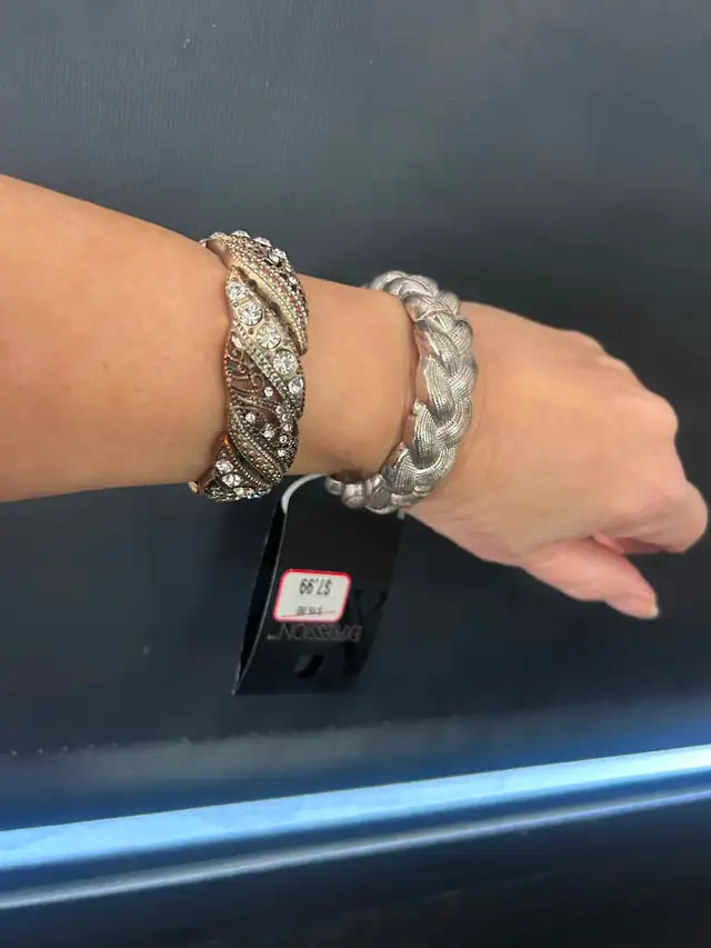 Costume Jewelry - Photo 10