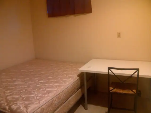 Edgemont NW upstairs/basement 2room 2bath incl utility EZtransit - Photo 10