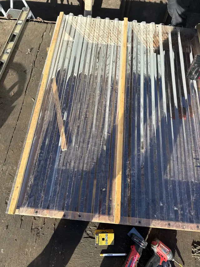 4'ft by 20'ft long.  Clear roofing panels. 6mm - Photo 2