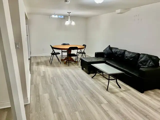 Basement for Rent - 10 Parsell Sq, Toronto - Photo 3