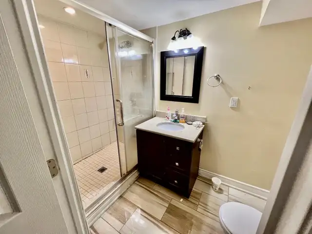 Basement for Rent - 10 Parsell Sq, Toronto - Photo 8