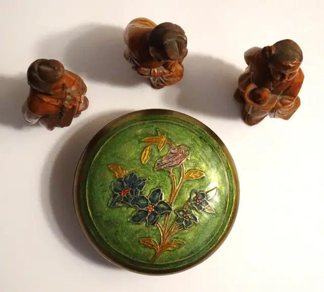 Antique Chinese Treasurers! 3 finely hand-carved women figures - Photo 7