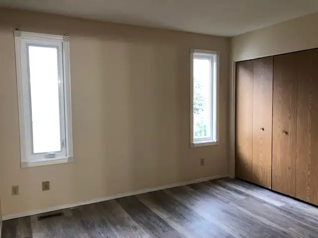 Bright, 3 Bedroom Main Floor Suite for Rent in Millrise SW - Photo 5
