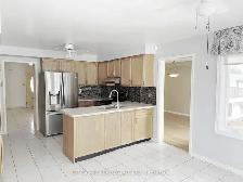 Detached Home for Sale - Prime Oakville Location! - Photo 6