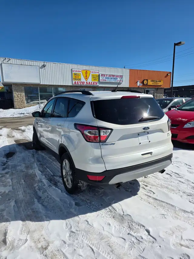 2017 Ford Escape SE - Photo 3