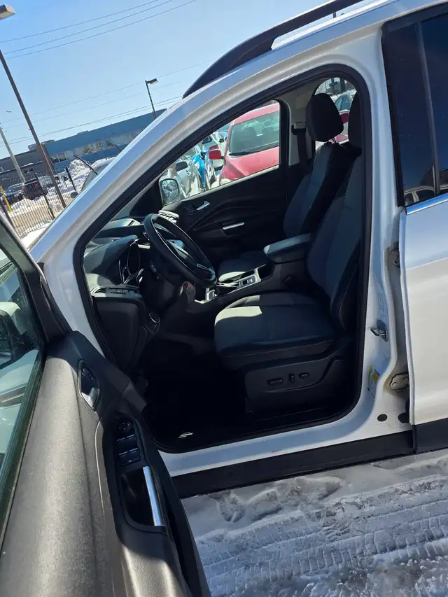 2017 Ford Escape SE - Photo 5