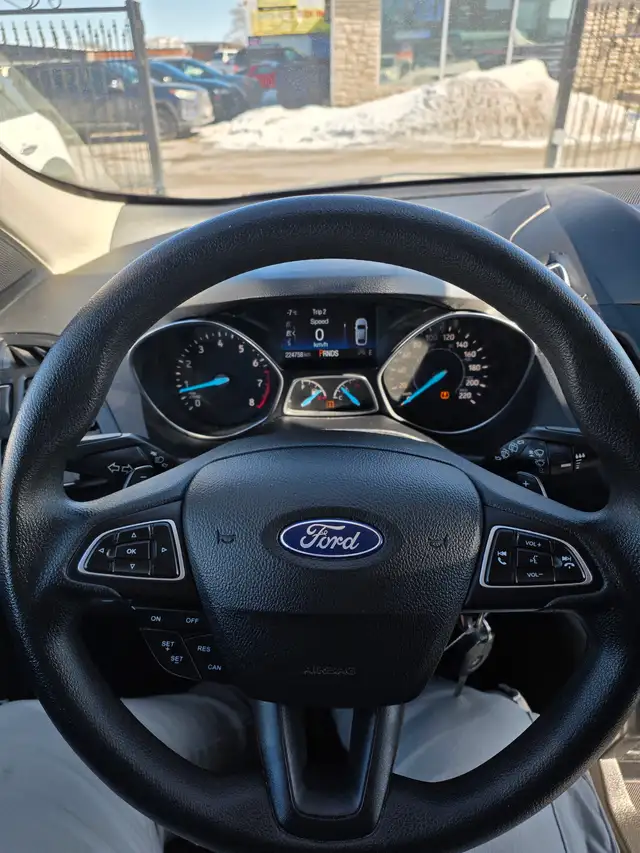 2017 Ford Escape SE - Photo 12