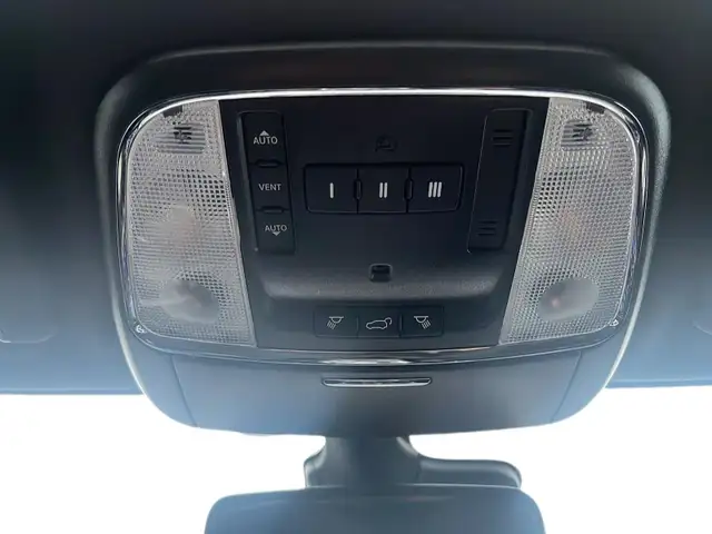 2021 Jeep Grand Cherokee Laredo Altitude | Sunroof | Premium... - Photo 21