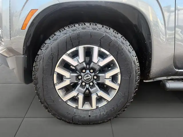 2022 Nissan Frontier SV SV | Crew Cab 4x4 | 3.8L V6 - Photo 9