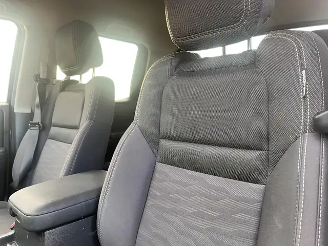 2022 Nissan Frontier SV SV | Crew Cab 4x4 | 3.8L V6 - Photo 10