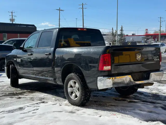 2017 Ram 1500 ST - 140.5, 5.7L Hemi! LOW MILEAGE! - Photo 3