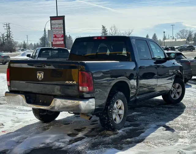 2017 Ram 1500 ST - 140.5, 5.7L Hemi! LOW MILEAGE! - Photo 5