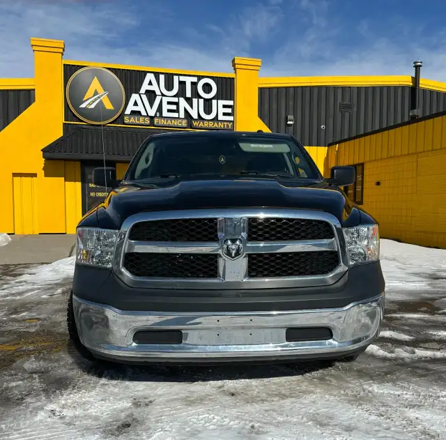 2017 Ram 1500 ST - 140.5, 5.7L Hemi! LOW MILEAGE! - Photo 8