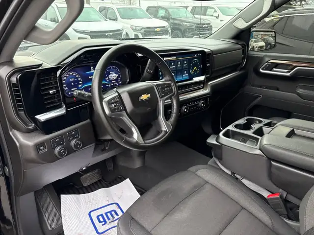 2025 Chevrolet Silverado 1500 LT - Photo 10