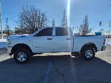 2020 Ram 3500 Tradesman 4x4 Crew Cab 6'4' Box - Photo 7