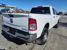 2020 Ram 3500 Tradesman 4x4 Crew Cab 6'4' Box - Photo 11