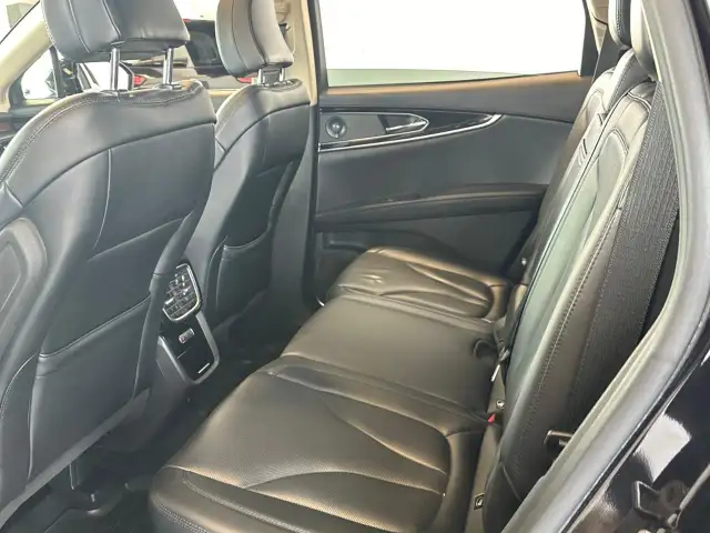 2022 Lincoln Nautilus Reserve Reserve|| Extensive Service Rec... - Photo 13