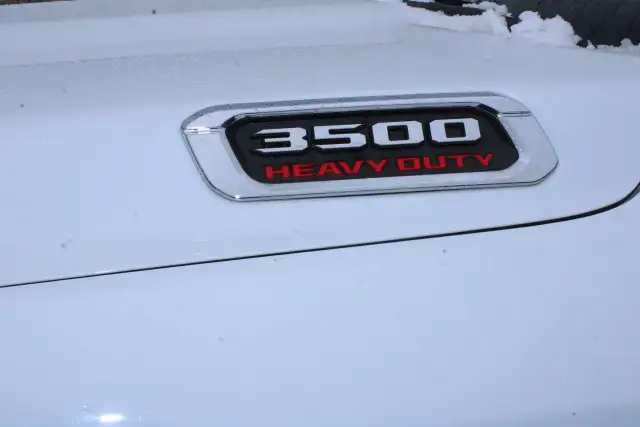2023 RAM 3500 Big Horn - Photo 3