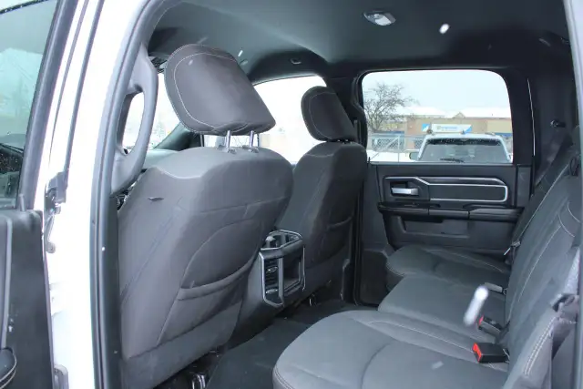 2023 RAM 3500 Big Horn - Photo 18