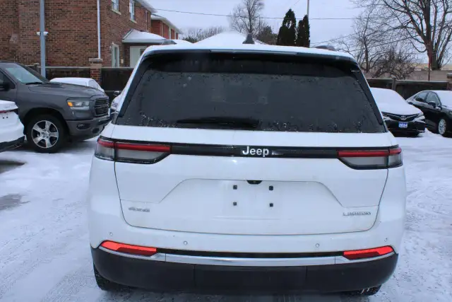 2023 Jeep Grand Cherokee Laredo - Photo 3