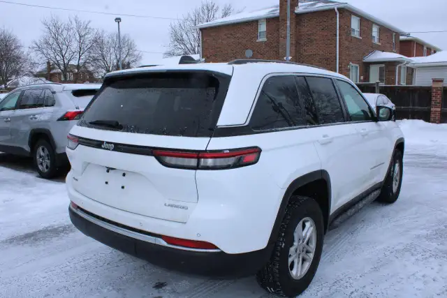 2023 Jeep Grand Cherokee Laredo - Photo 7