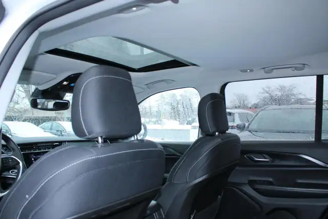 2023 Jeep Grand Cherokee Laredo - Photo 15