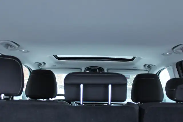 2023 Jeep Grand Cherokee Laredo - Photo 19