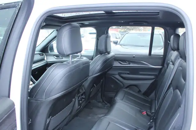 2024 Jeep Grand Cherokee Limited - Photo 16
