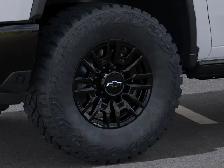 2026 Chevrolet Silverado 2500HD ZR2 - Photo 9