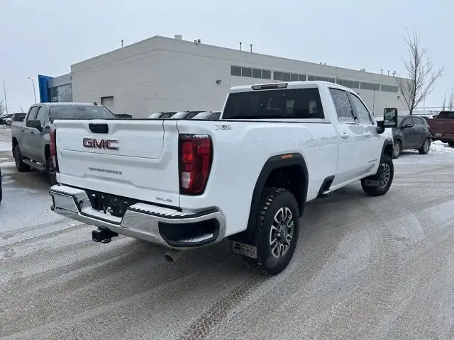 2024 GMC Sierra 3500HD SLE 6.6L Gas Long Box - Photo 5