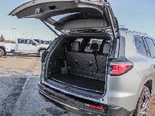 2026 GMC Acadia Denali Ultimate - Photo 8
